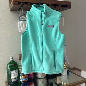 Vineyard vines fleece vest